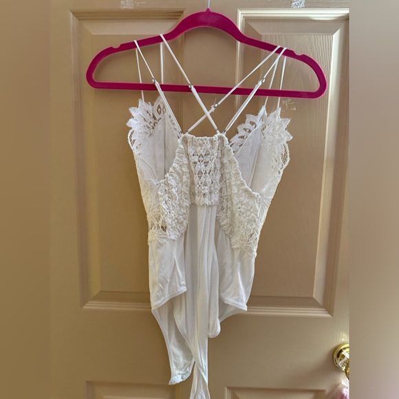 White lace bodysuit with adjustable straps #lacebodysuit - Picture 2 of 3